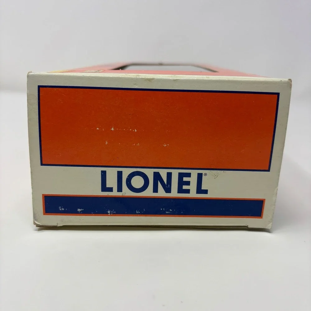 Lionel 6461 Depressed-Center Flatcar with ERTL Case 4WD Tractor 6-16957 O Gauge